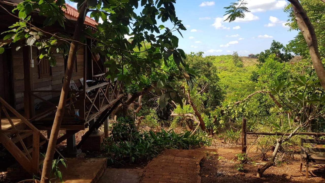 Nature House Eco-Lodge&jungle trek Banlung Exterior foto