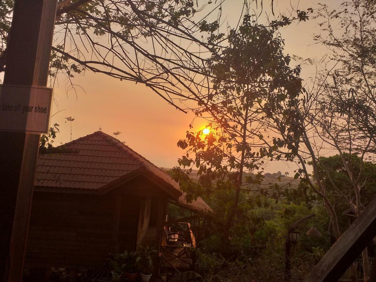 Nature House Eco-Lodge&jungle trek Banlung Exterior foto