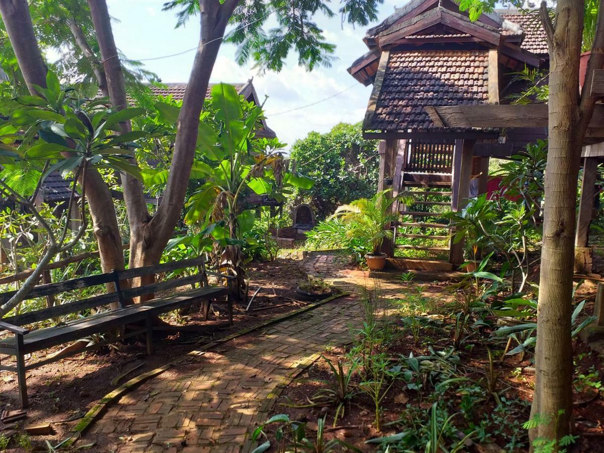 Nature House Eco-Lodge&jungle trek Banlung Exterior foto