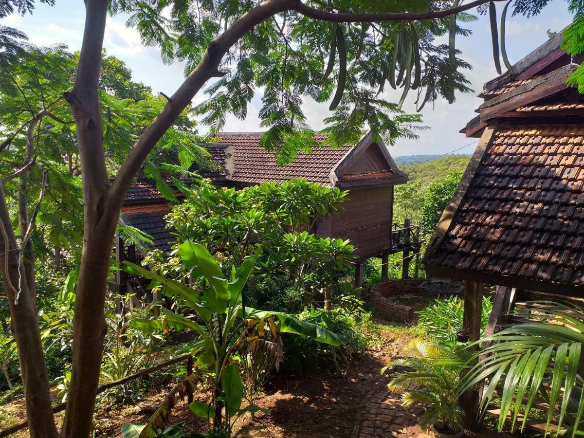 Nature House Eco-Lodge&jungle trek Banlung Exterior foto